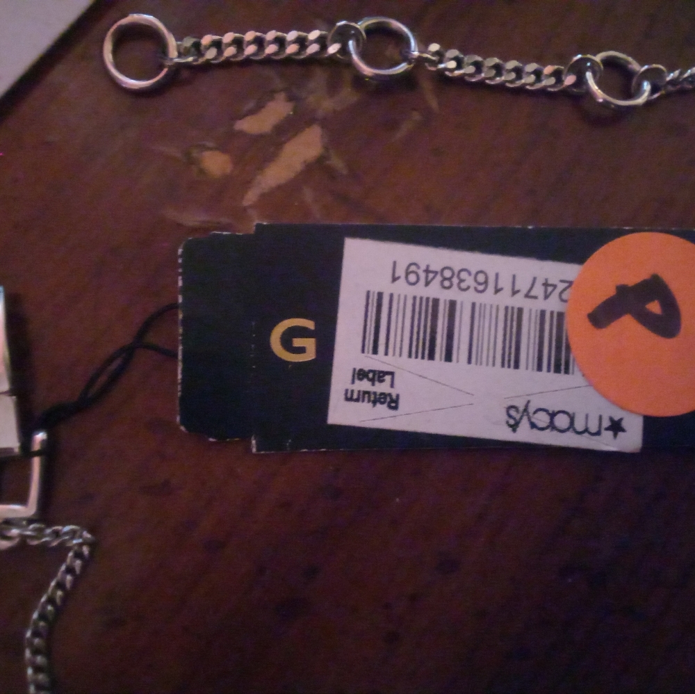 Givenchy necklace - Picture 3 of 5